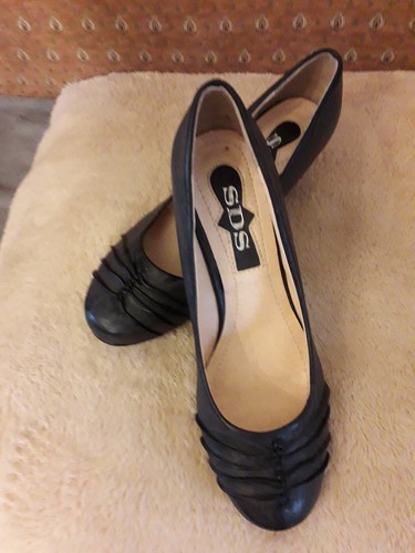 SDS,Gr.38,Pumps,schwarz,Falten